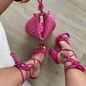 Diva Boutique Hard To Miss Platform Heels Pink size 8.5 heels